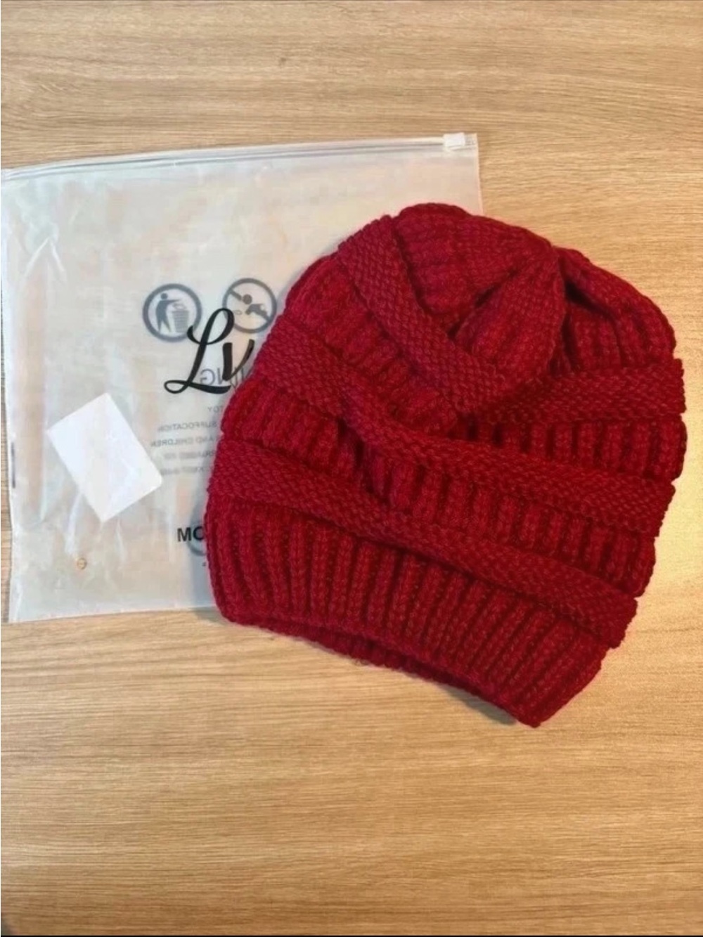 Lvaiz Women’s Satin Lined Winter Beanie Hat - Red - Picture 4 of 4